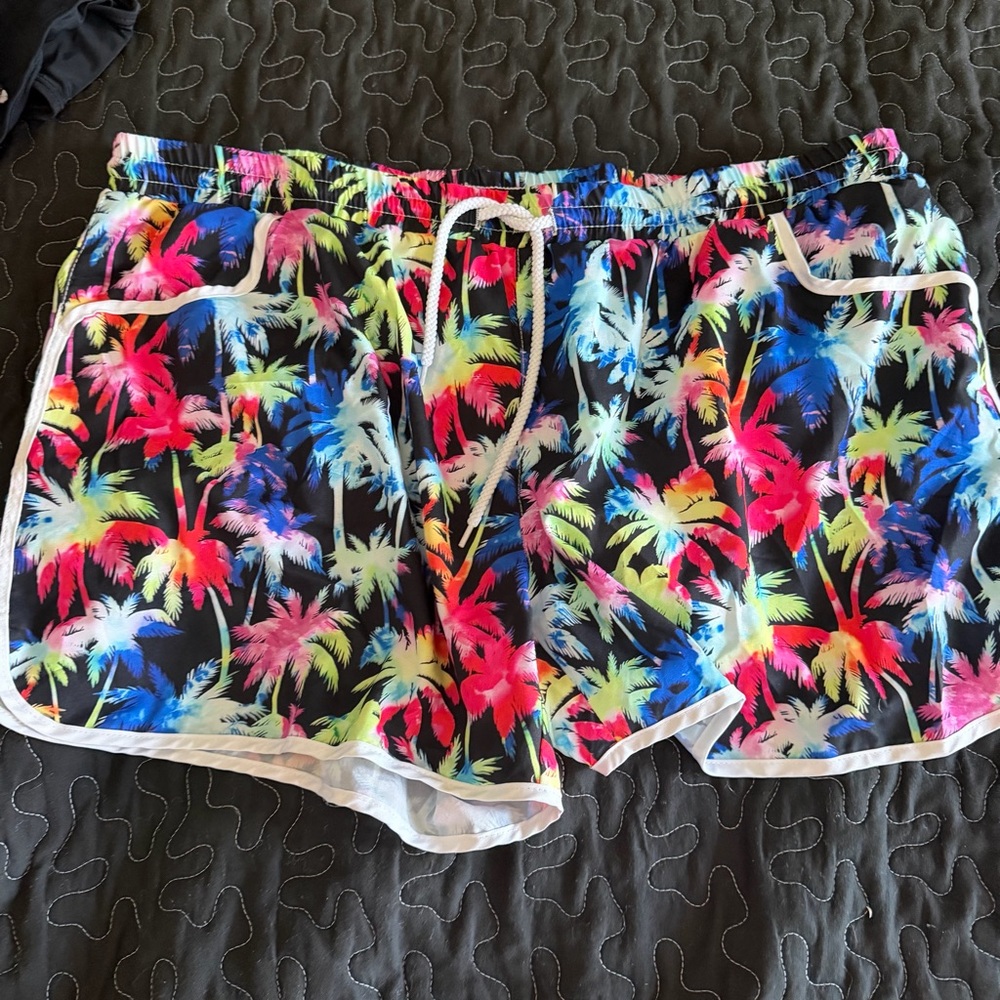 NWOT Bright Tropical Palm Print Swim Shorts-No Liner